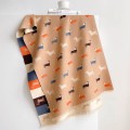 Stort, gennemv�vet t�rkl�de, beige